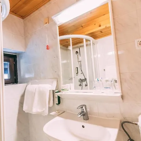Hotell Garni Triglav 3*